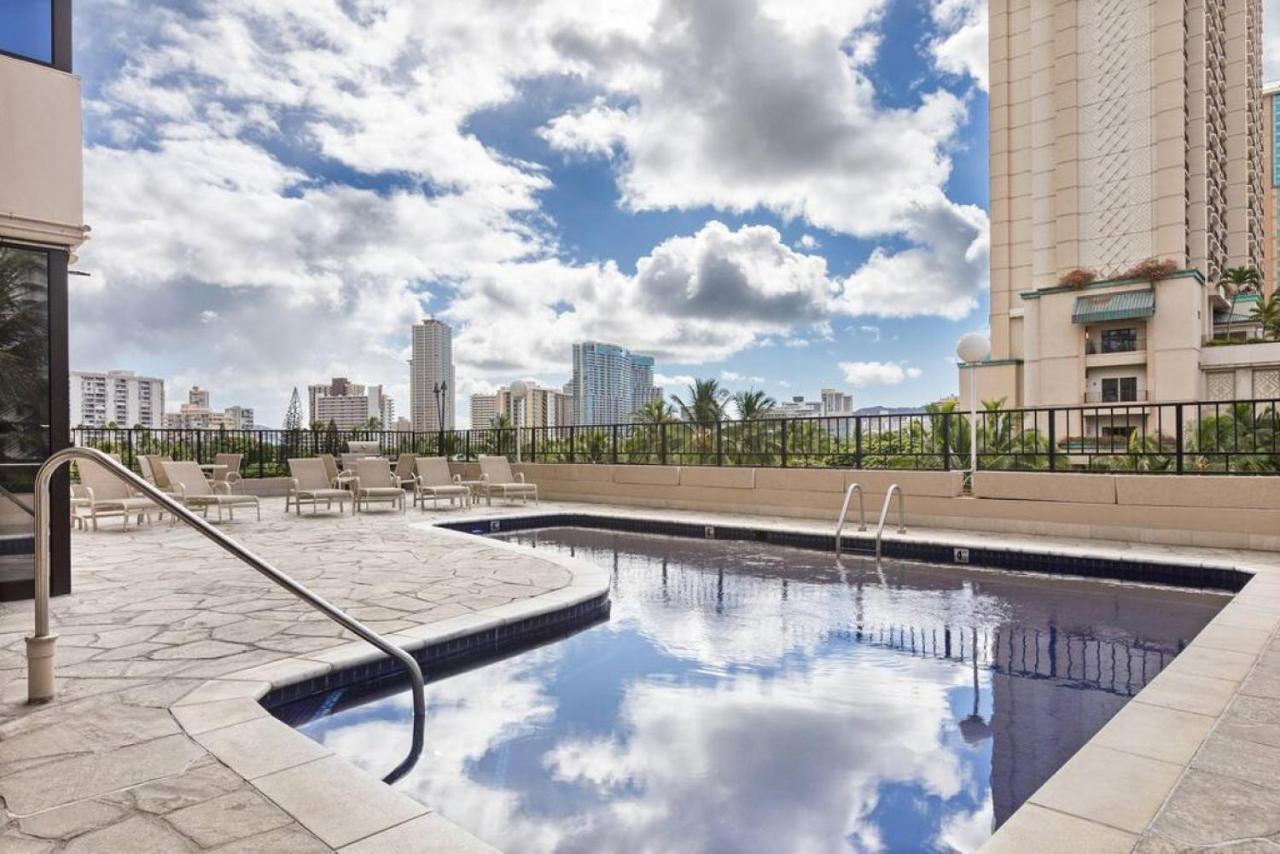 Incredible Location Free Parking In Waikiki Villa Honolulu Bagian luar foto
